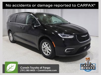 Used 2024 Chrysler Pacifica Touring-L