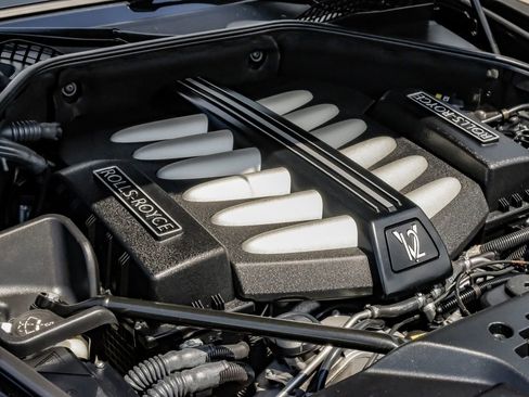 Used 2016 Rolls-Royce Wraith image 54