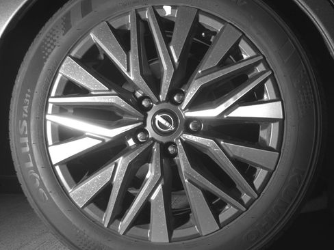 Used 2025 Nissan Altima 2.5 SV FWD image 15
