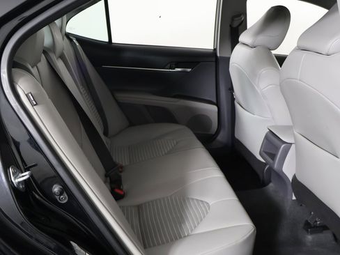 Used 2022 Toyota Camry SE image 26