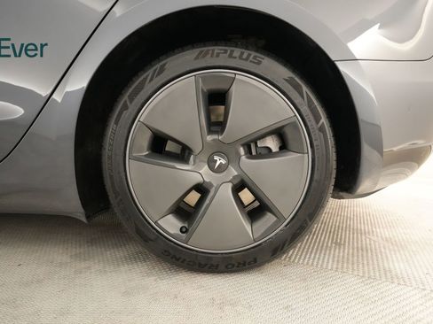 Used 2023 Tesla Model 3 Standard Range image 19