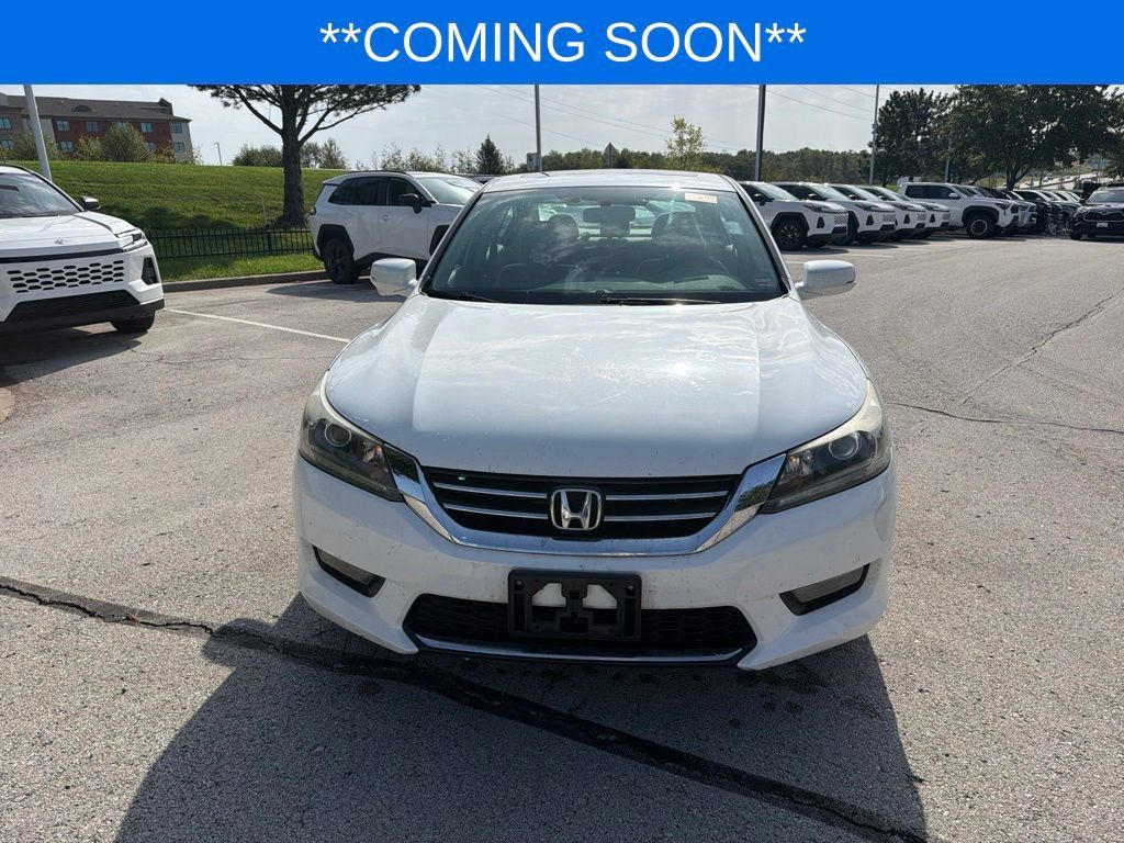 Used 2014 Honda Accord EX image 2