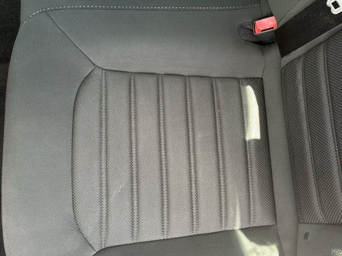Used 2018 Ford Fusion SE FWD image 24
