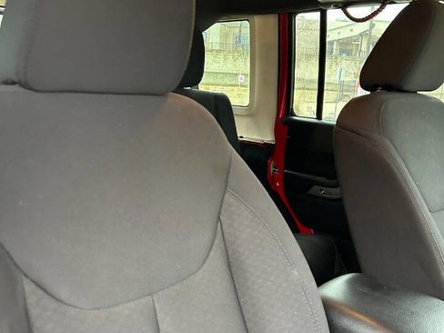 Used 2014 Jeep Wrangler Unlimited Sport w/ Connectivity Group image 76