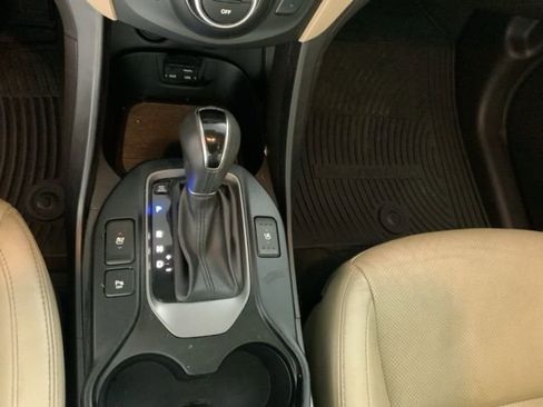 Used 2015 Hyundai Santa Fe Limited w/ Option Group 04 AWD/4WD image 18