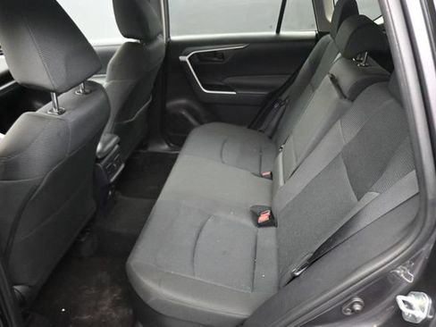 Used 2025 Toyota RAV4 LE AWD/4WD image 19