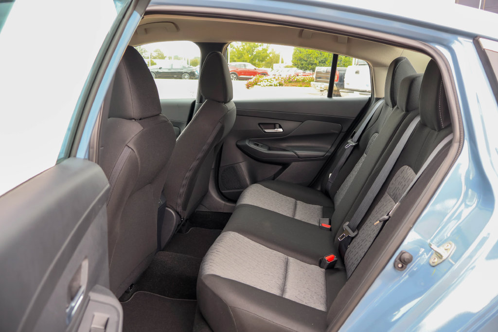 New 2027 Nissan Sentra SV w/ Floor Mat Package FWD image 8
