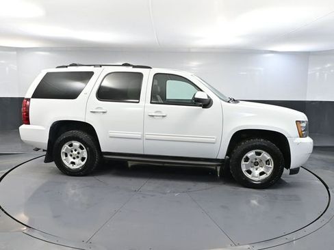 Used 2011 Chevrolet Tahoe LT w/ Luxury Package image 3
