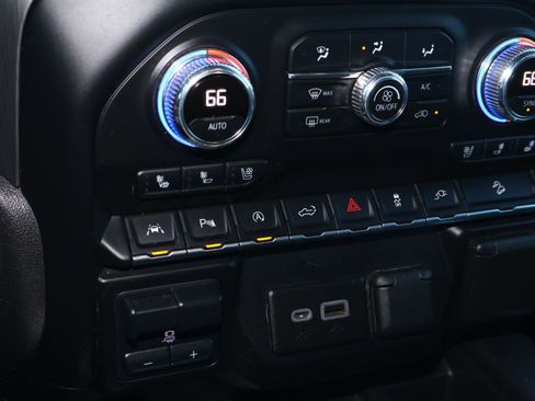 Used 2021 GMC Sierra 1500 Denali w/ Driver Alert Package II image 28