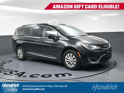 Used 2017 Chrysler Pacifica Touring-L