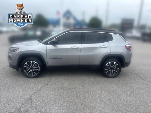 Used 2023 Jeep Compass Limited w/ Sun and Sound Group AWD/4WD image 2