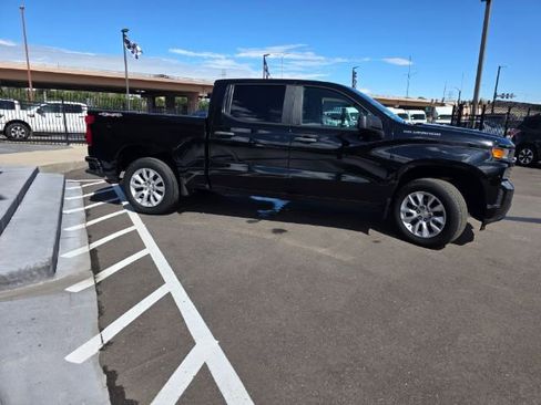 Used 2022 Chevrolet Silverado 1500 Custom image 16