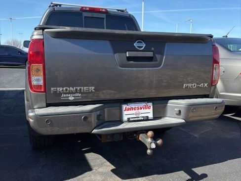 Used 2018 Nissan Frontier PRO-4X image 4