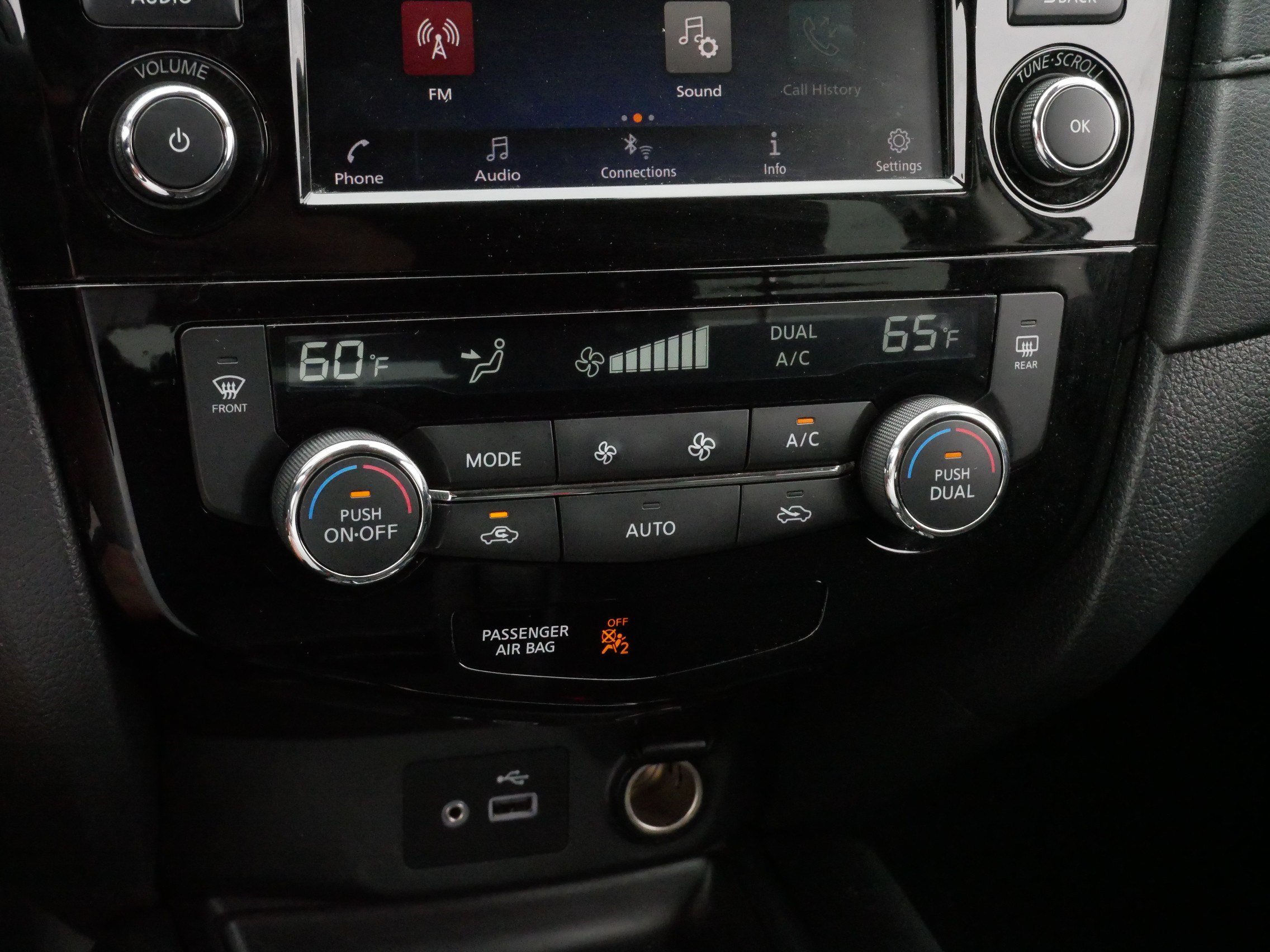 Used 2020 Nissan Rogue SV AWD/4WD image 23