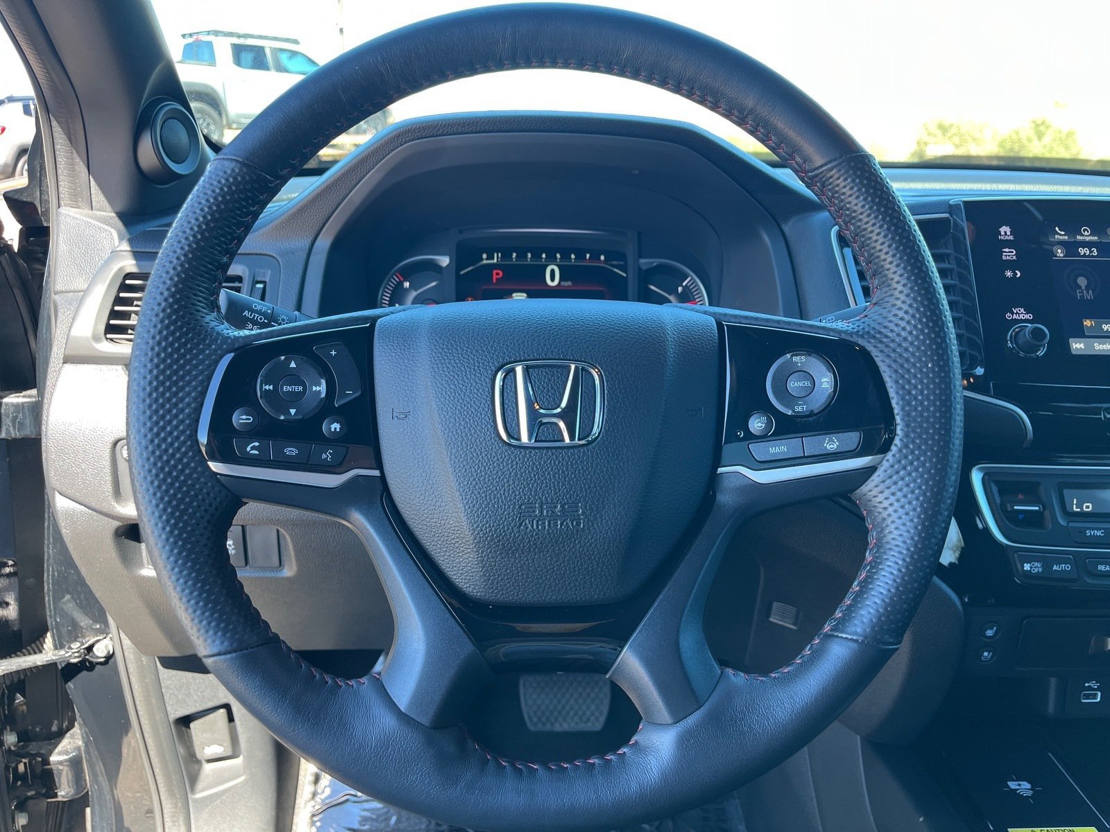 Used 2025 Honda Passport Black Edition image 18