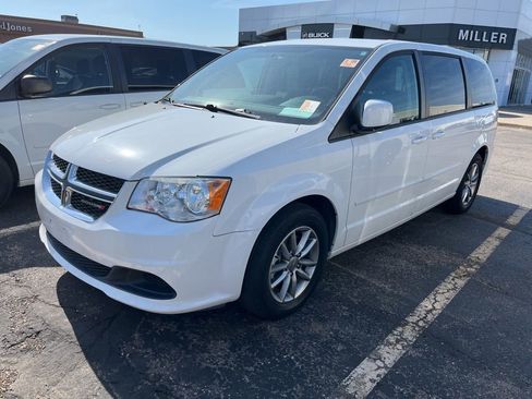 Used 2016 Dodge Grand Caravan SE FWD image 8