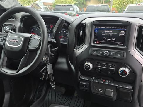 Used 2021 GMC Sierra 3500 4x4 Crew Cab w/ Gooseneck/5TH Wheel Package image 11