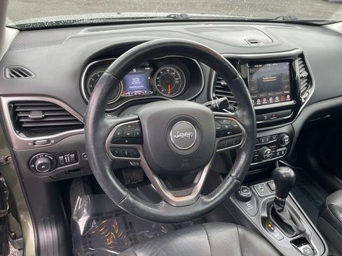 Used 2019 Jeep Cherokee Limited AWD/4WD image 14