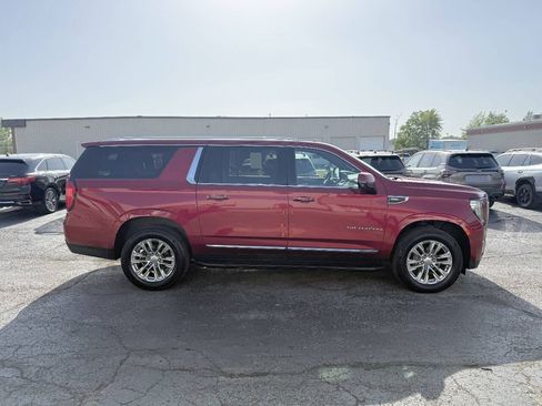 Used 2021 GMC Yukon XL SLT w/ SLT Premium Package AWD/4WD image 4