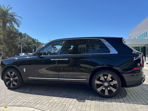 Used 2022 Rolls-Royce Cullinan image 5