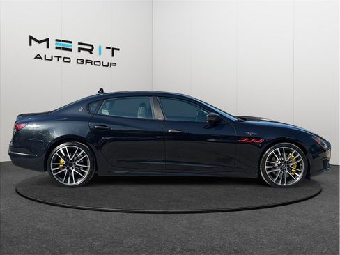 Used 2022 Maserati Quattroporte Trofeo RWD image 10