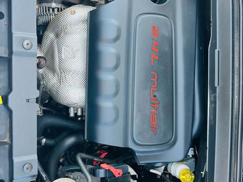 Used 2015 Jeep Renegade Limited w/ Safety & Security Group I AWD/4WD image 29