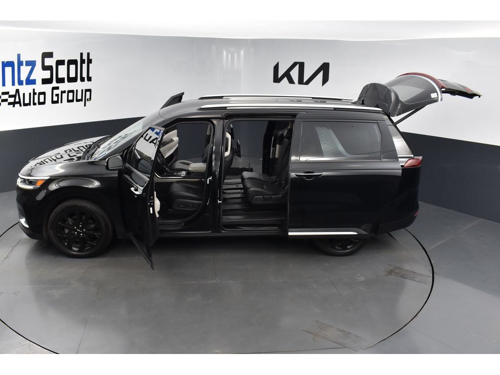 Used 2022 Kia Carnival SX FWD image 30