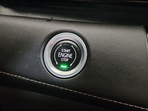 Used 2021 Cadillac Escalade Luxury AWD/4WD image 28