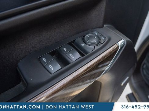 Used 2021 Chevrolet Silverado 1500 LT Trail Boss w/ Convenience Package II AWD/4WD image 18
