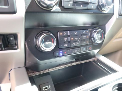 Used 2019 Ford F250 Lariat w/ Lariat Value Package image 17