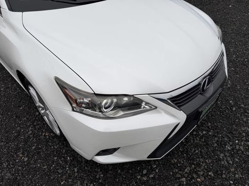Used 2015 Lexus CT 200h image 10