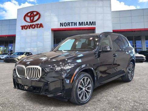 Used 2024 BMW X5 xDrive40i w/ M Sport Package AWD/4WD image 2
