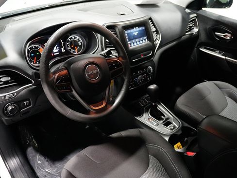 Used 2020 Jeep Cherokee Latitude image 12