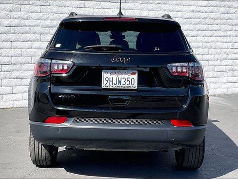 Certified 2023 Jeep Compass Latitude AWD/4WD image 3