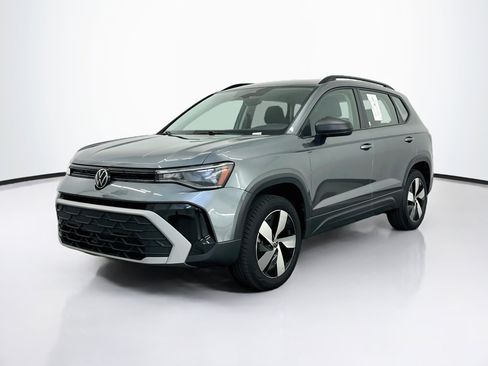 Used 2025 Volkswagen Taos S AWD/4WD image 3