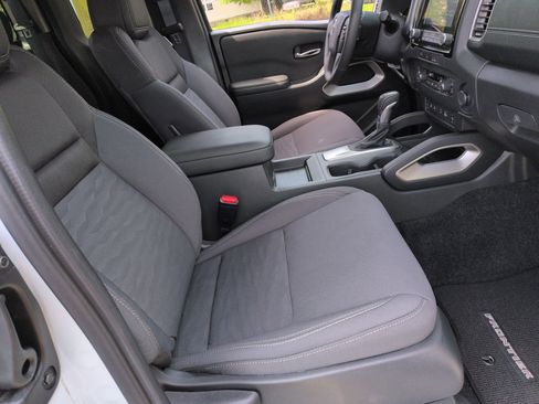 Certified 2024 Nissan Frontier SV w/ SV Convenience Package RWD image 32