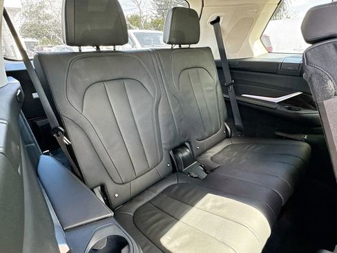 Used 2020 BMW X7 xDrive40i w/ Premium Package image 29
