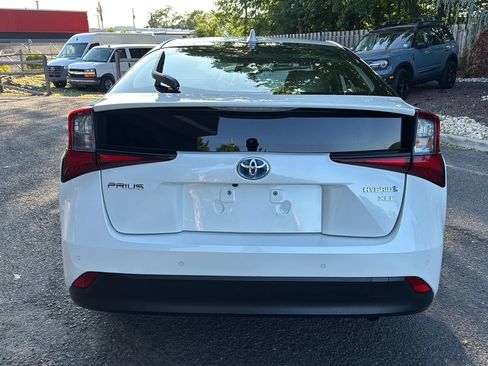 Used 2020 Toyota Prius XLE AWD/4WD image 6