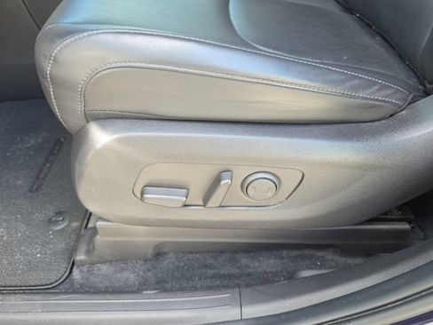Certified 2022 Kia Carnival LX FWD image 15