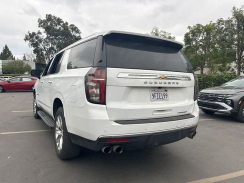Used 2023 Chevrolet Suburban Premier image 4