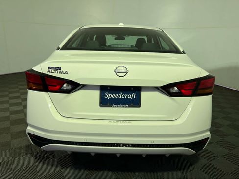Certified 2025 Nissan Altima 2.5 SV image 6