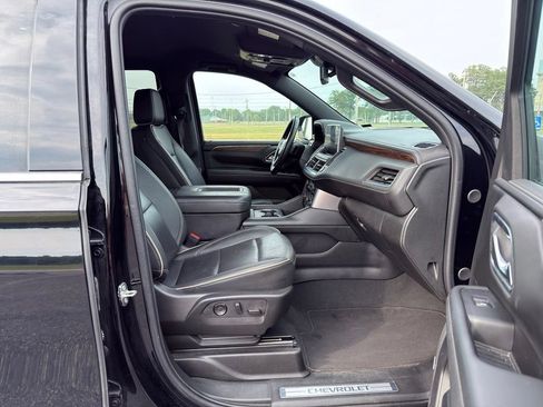 Used 2024 Chevrolet Tahoe Premier AWD/4WD image 35