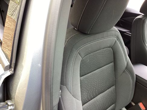 Used 2025 Chevrolet Equinox EV LT image 16