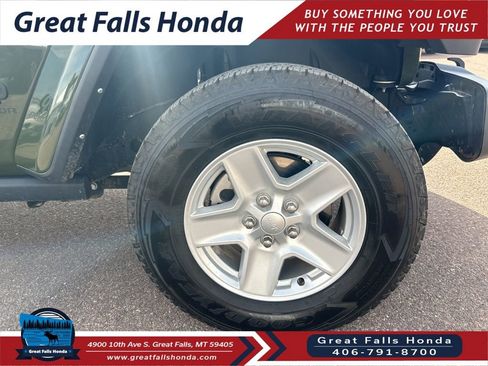 Used 2022 Jeep Gladiator Sport AWD/4WD image 38