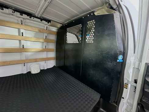 Used 2024 GMC Savana 2500 w/ Driver Convenience Package image 24