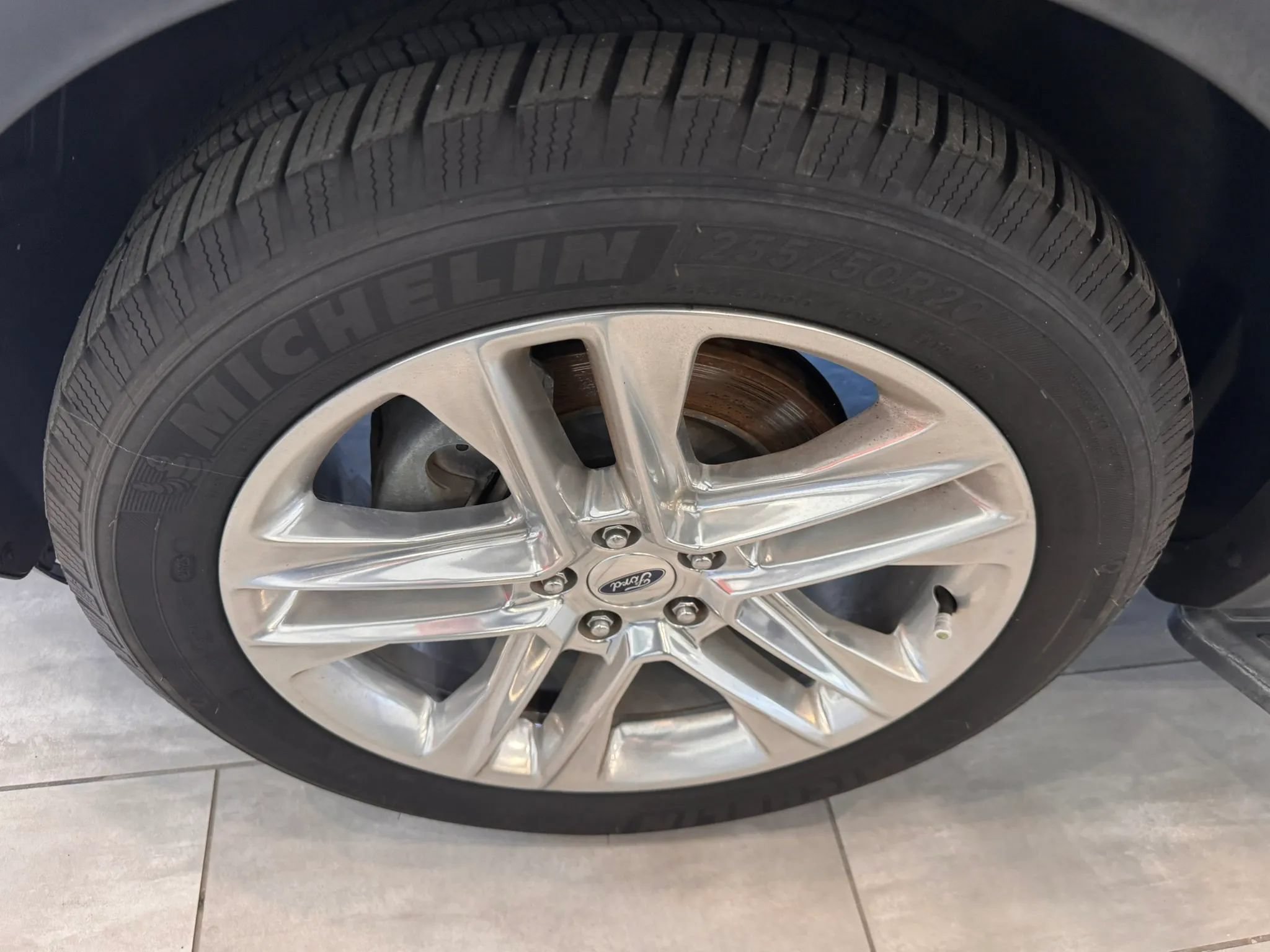 Used 2017 Ford Explorer Limited FWD image 10
