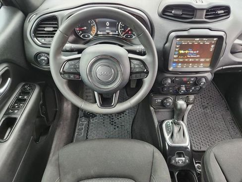 Used 2022 Jeep Renegade Altitude image 13