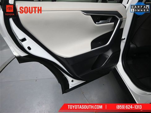 Used 2024 Toyota RAV4 Adventure image 29