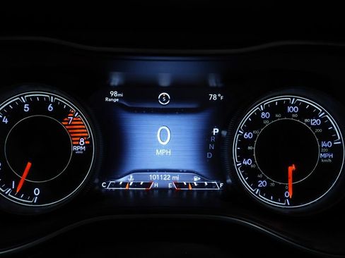 Used 2019 Jeep Cherokee Limited w/ Luxury Group AWD/4WD image 25