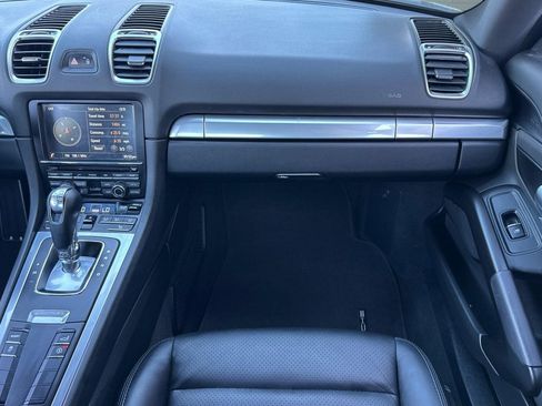 Used 2016 Porsche Cayman image 26